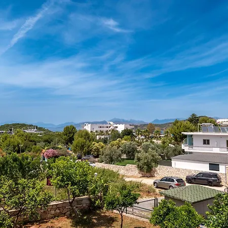 Ylli Gjika 招待所 卡萨米尔