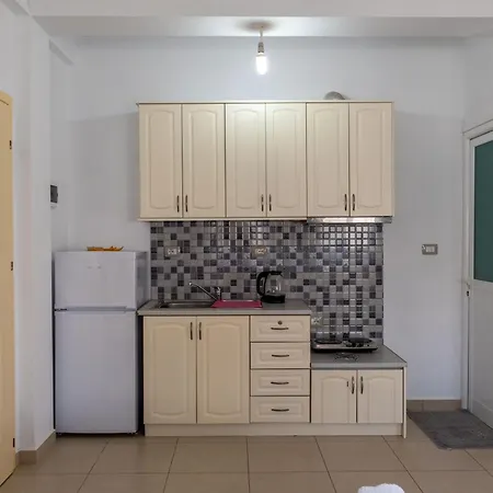 招待所 Ylli Gjika 卡萨米尔