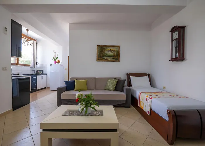 Gasthof Ylli Gjika 3*